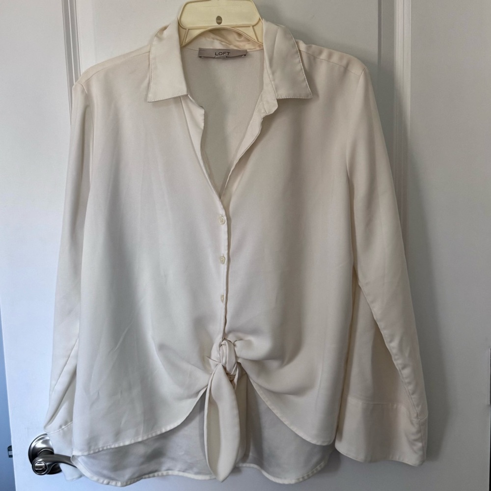 LOFT Tie Front Crepe Blouse Sz Small